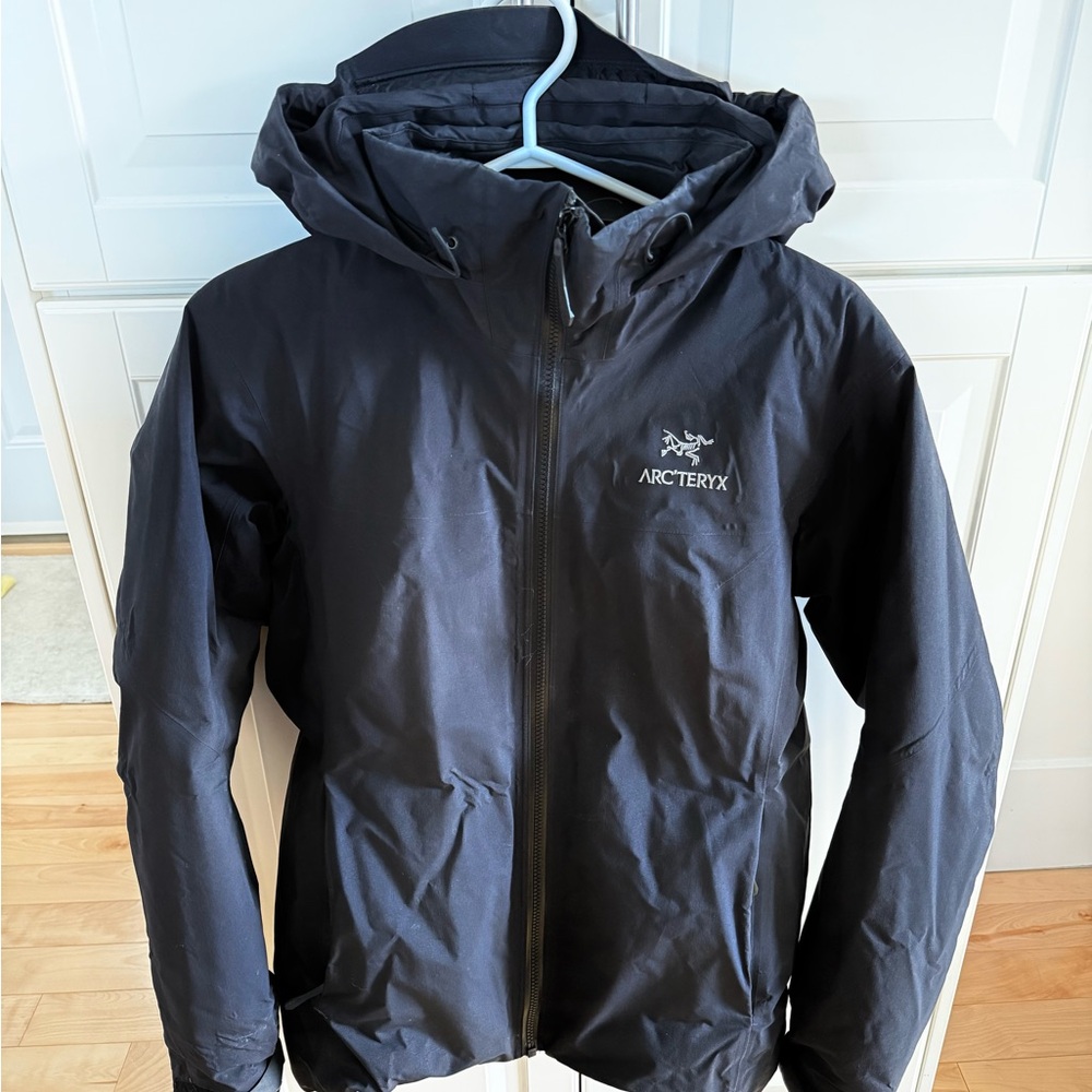 Arc'teryx Insulated Jacket. Women’s M